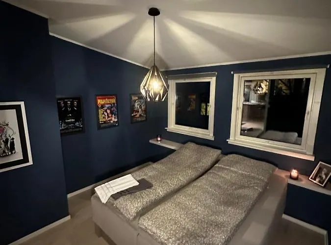 Penthouse In Oslo's Hippest District Gruenerlokka Осло